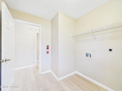 Tiny photo for 572 Mariner Point Drive, Clinton, TN 37716 (MLS # 1319123)