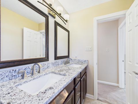 Tiny photo for 572 Mariner Point Drive, Clinton, TN 37716 (MLS # 1319123)