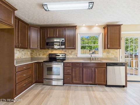 Tiny photo for 572 Mariner Point Drive, Clinton, TN 37716 (MLS # 1319123)