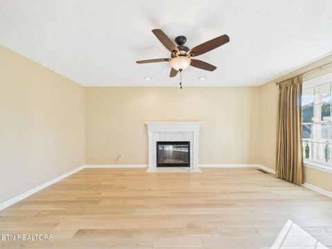 Tiny photo for 572 Mariner Point Drive, Clinton, TN 37716 (MLS # 1319123)