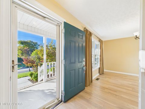 Tiny photo for 572 Mariner Point Drive, Clinton, TN 37716 (MLS # 1319123)