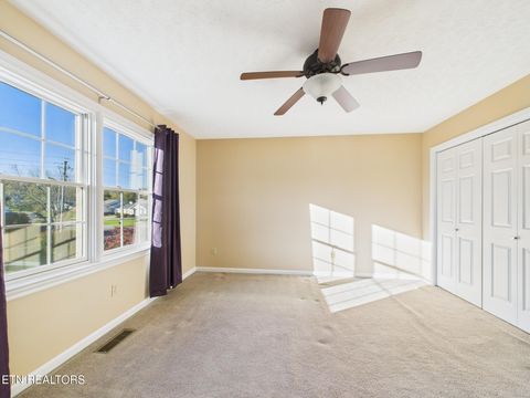 Tiny photo for 572 Mariner Point Drive, Clinton, TN 37716 (MLS # 1319123)