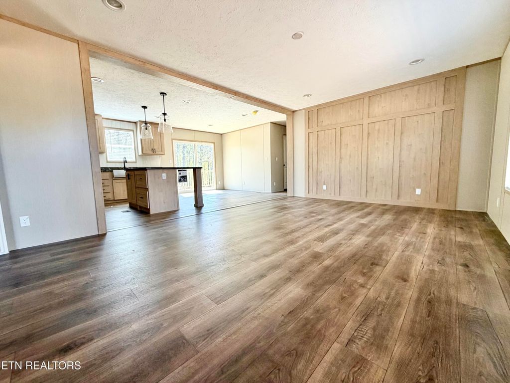 Photo of 102 Serrento Lane, New Tazewell, TN 37825 (MLS # 1336630)