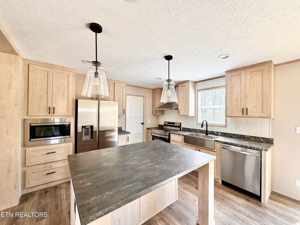 Photo of 102 Serrento Lane, New Tazewell, TN 37825 (MLS # 1336630)