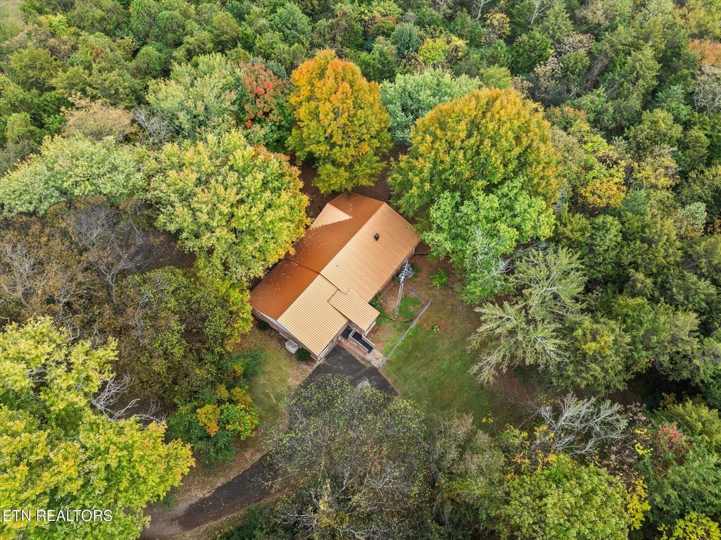 Photo of 219 Cherokee Circle, Madisonville, TN 37354 (MLS # 1280731)
