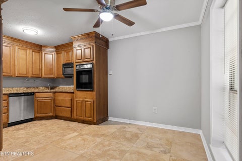 Tiny photo for 900 Mountain Creek Rd # 061, Chattanooga, TN 37405 (MLS # 1355715)