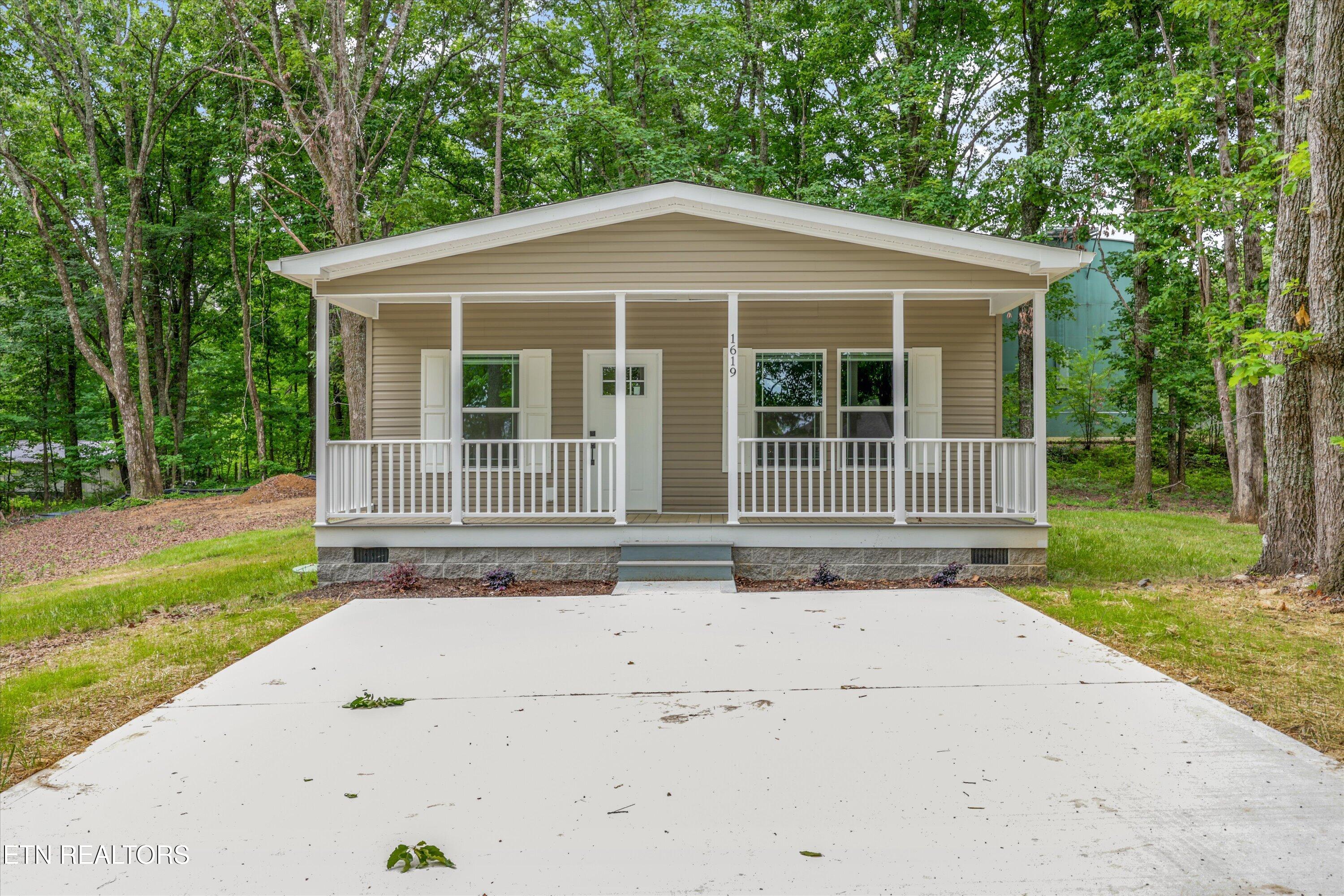 1619 Scenic Drive