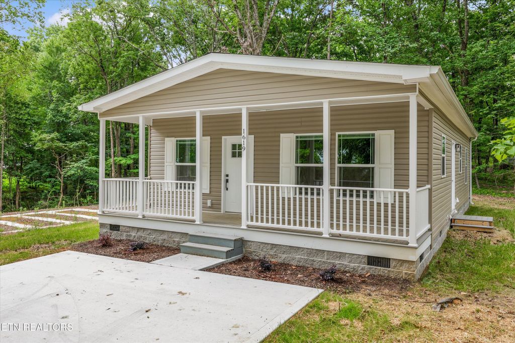 Photo of 1619 Scenic Drive, Athens, TN 37303 (MLS # 1344814)