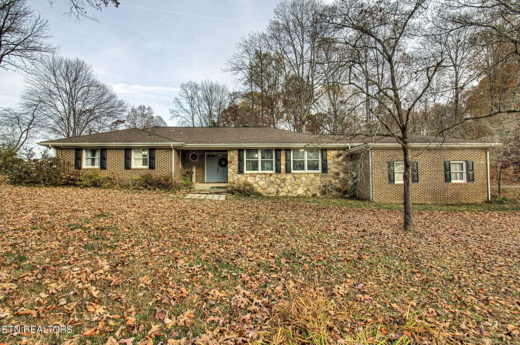 Photo of 103 Wheeler Lane, Oliver Springs, TN 37840 (MLS # 1246174)