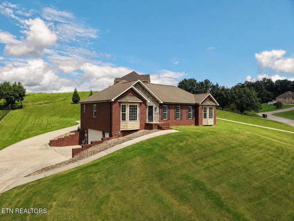 Photo of 3038 Waters Edge Drive, Morristown, TN 37814 (MLS # 1352957)