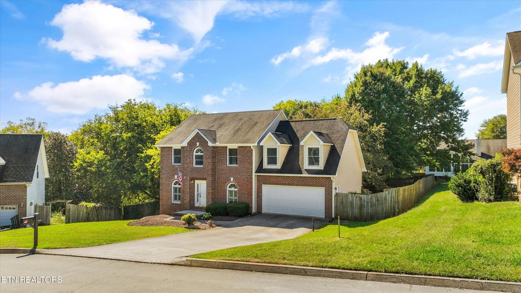 Photo of 1423 Bayhill Ridge Lane, Knoxville, TN 37922 (MLS # 1358990)