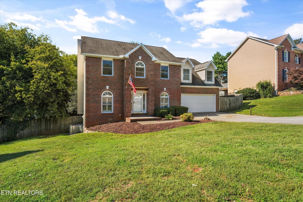 Photo of 1423 Bayhill Ridge Lane, Knoxville, TN 37922 (MLS # 1358990)