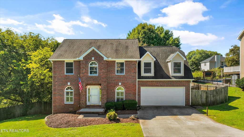 Photo of 1423 Bayhill Ridge Lane, Knoxville, TN 37922 (MLS # 1358990)