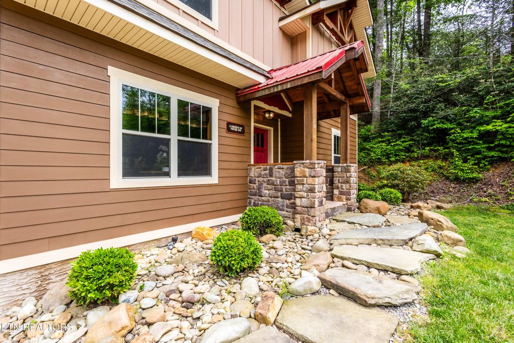 Photo of 1128 Anastasia Way, Gatlinburg, TN 37738 (MLS # 1301931)