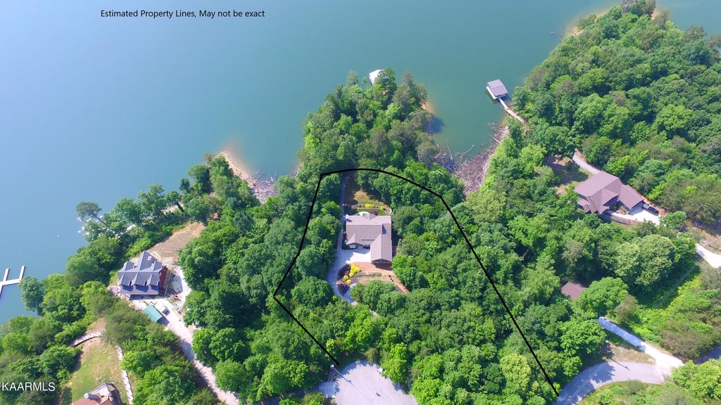 Photo of 620 Bluff View Rd, New Tazewell, TN 37825 (MLS # 1229991)