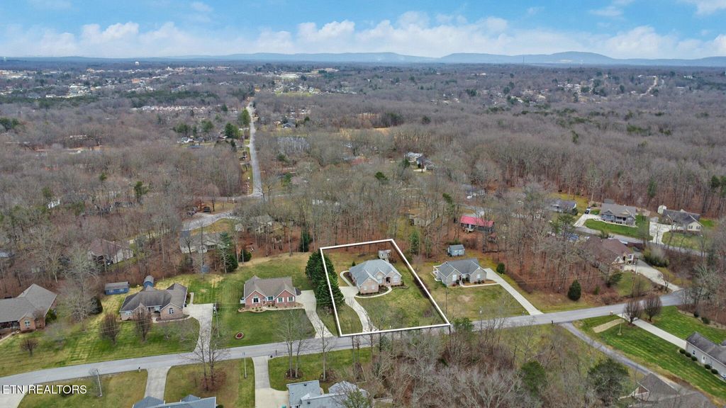 Photo of 233 Dove Drive, Crossville, TN 38555 (MLS # 1325699)