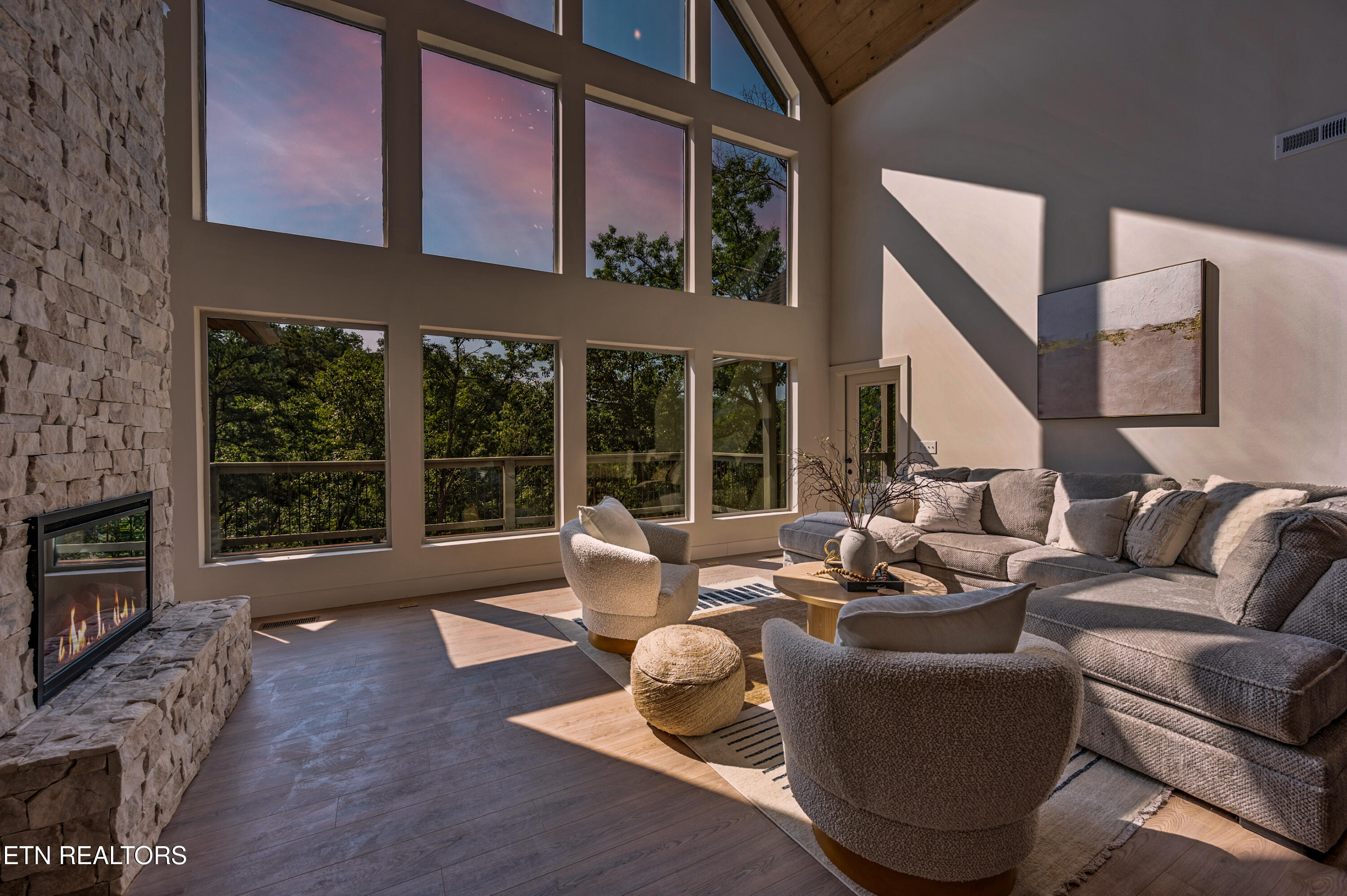 3047 Redtail Road