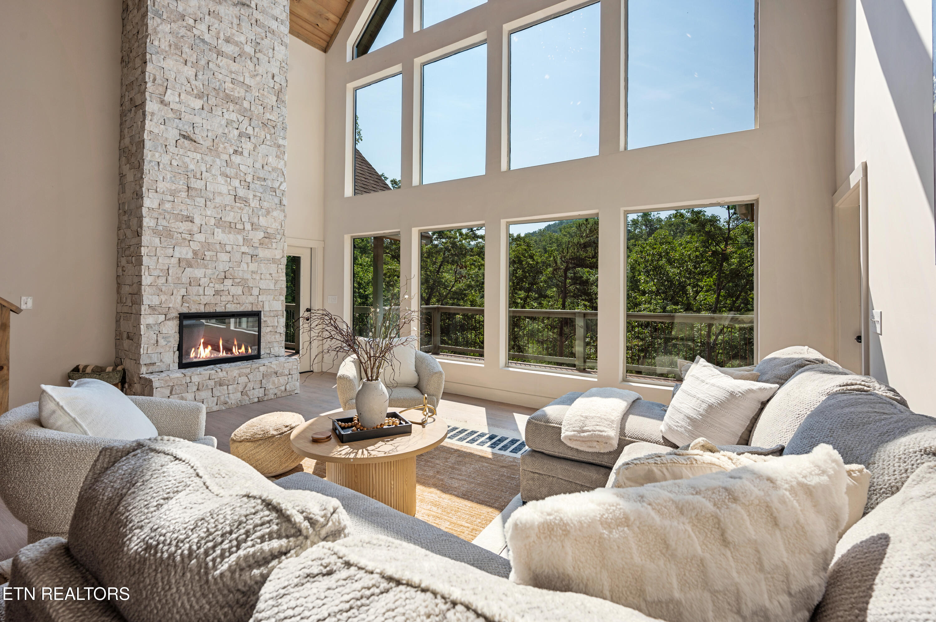 3047 Redtail Road