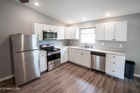 Tiny photo for 1045 Monroe Circle, Madisonville, TN 37354 (MLS # 1350023)