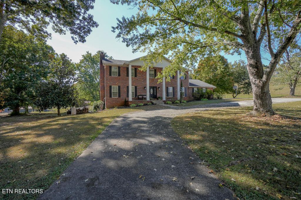 Photo of 923 Summer Hill Court, Friendsville, TN 37737 (MLS # 1243553)