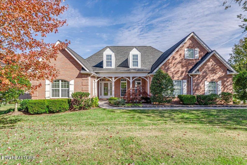 Photo of 521 Calthorpe Lane, Knoxville, TN 37912 (MLS # 1320936)