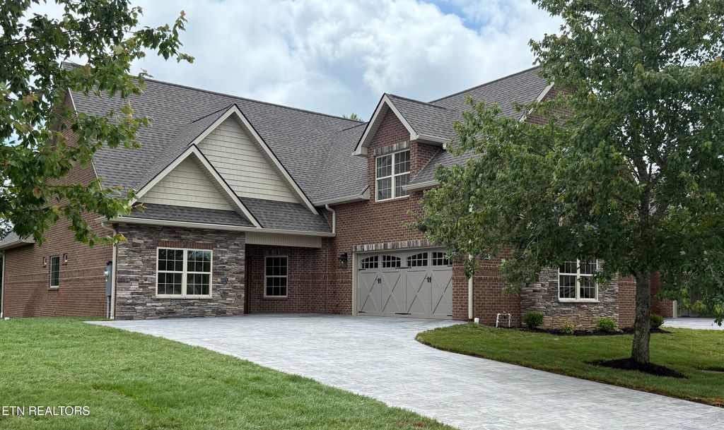 Photo of 1546 Tsuga Drive, Alcoa, TN 37701 (MLS # 1271304)