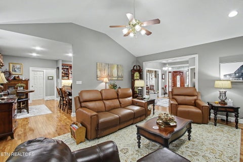 Tiny photo for 645 Fort Hill St, Loudon, TN 37774 (MLS # 1349887)