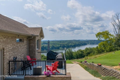Tiny photo for 645 Fort Hill St, Loudon, TN 37774 (MLS # 1349887)