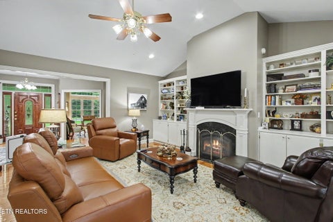 Tiny photo for 645 Fort Hill St, Loudon, TN 37774 (MLS # 1349887)