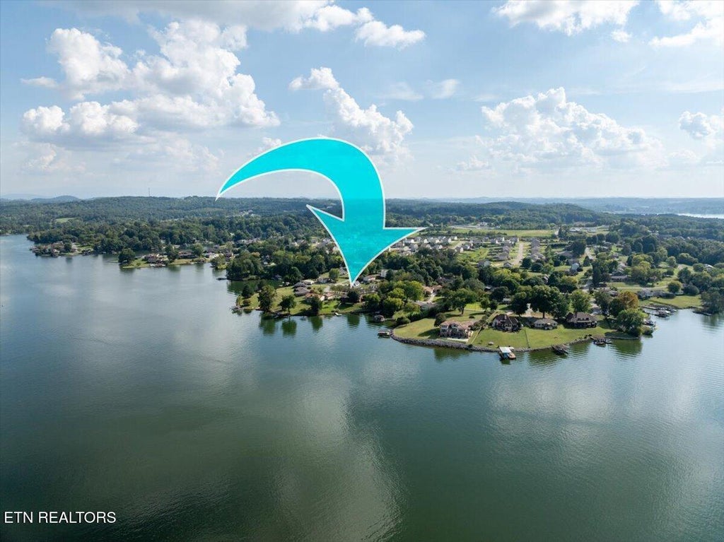 Photo of 4445 Scenic Drive, Lenoir City, TN 37772 (MLS # 1355915)