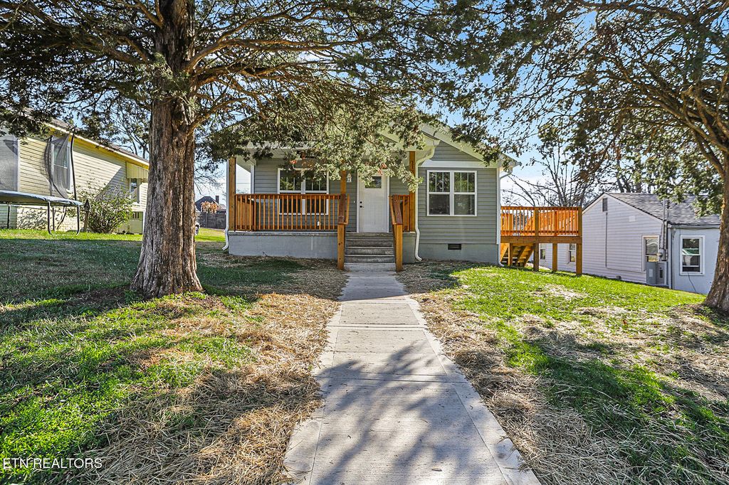 Photo of 1134 Rider Ave, Knoxville, TN 37917 (MLS # 1323354)