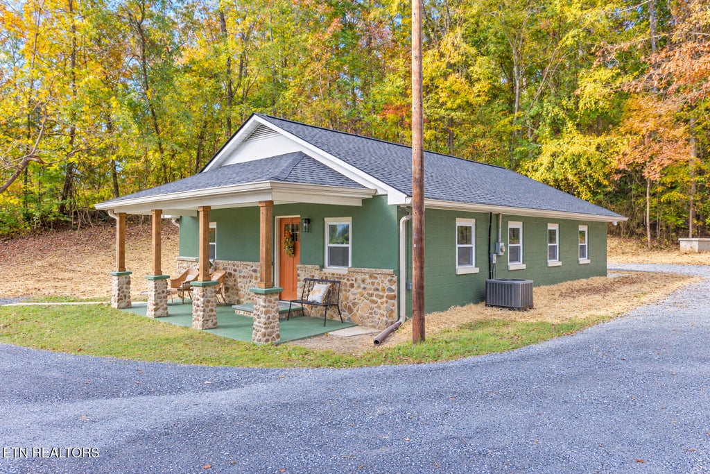 Photo of 248 Walnut Grove Rd, Kingston, TN 37763 (MLS # 1360256)