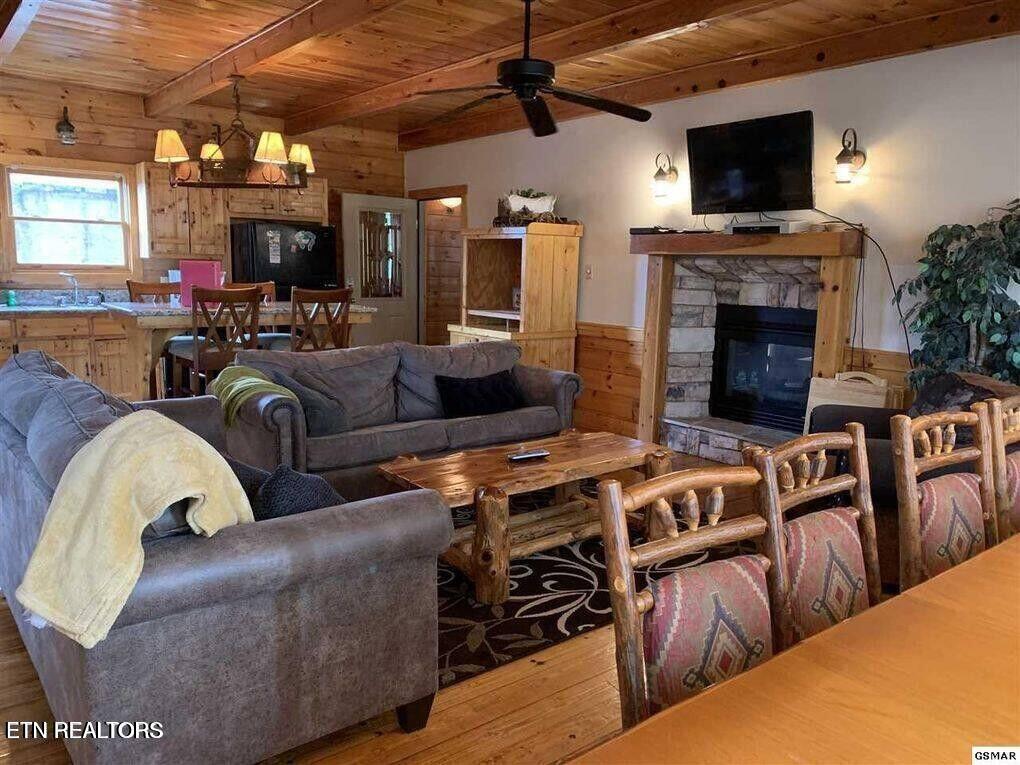2818 Seth Rd