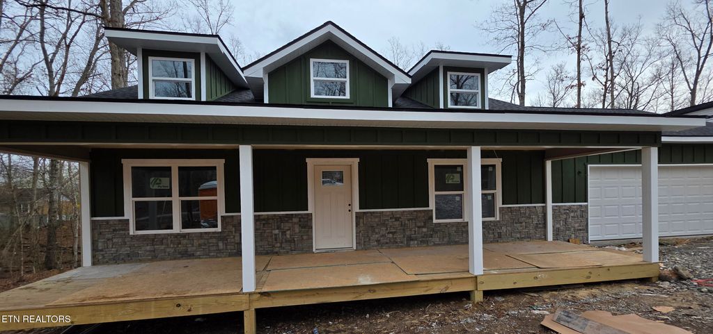 Photo of 118 Chickasaw Dr Drive, Crossville, TN 38572 (MLS # 1325162)