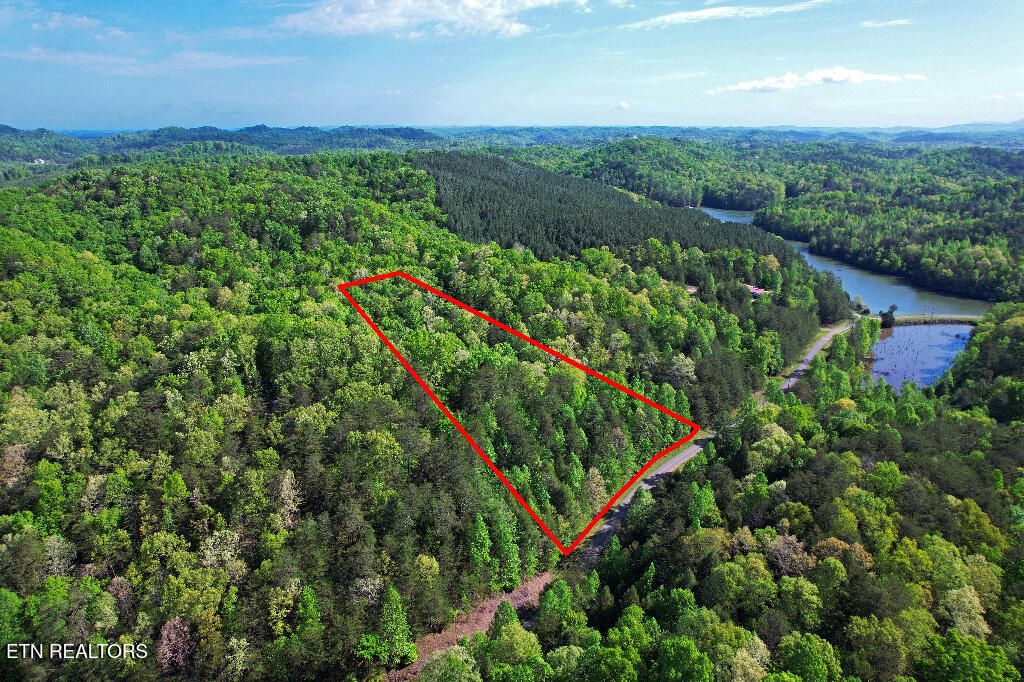 Photo of 4 Three Point Rd, Vonore, TN 37885 (MLS # 1289368)