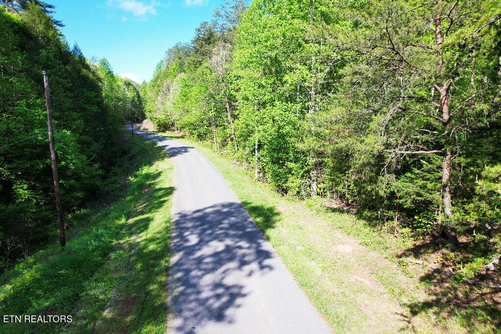 Photo of 4 Three Point Rd, Vonore, TN 37885 (MLS # 1289368)