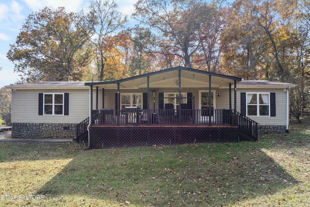 Photo of 2315 Jim Henry Rd, Dandridge, TN 37725 (MLS # 1326822)