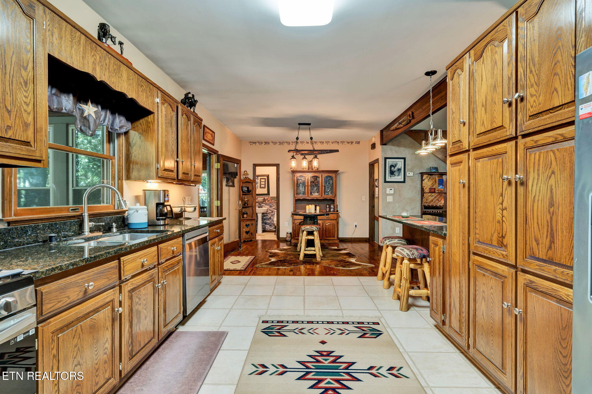 303 SE Frazier Rd