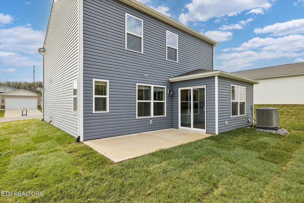 Photo of 127 N Rolling Meadows Drive, Harriman, TN 37748 (MLS # 1305813)