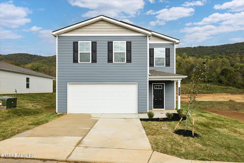 Photo of 127 N Rolling Meadows Drive, Harriman, TN 37748 (MLS # 1305813)