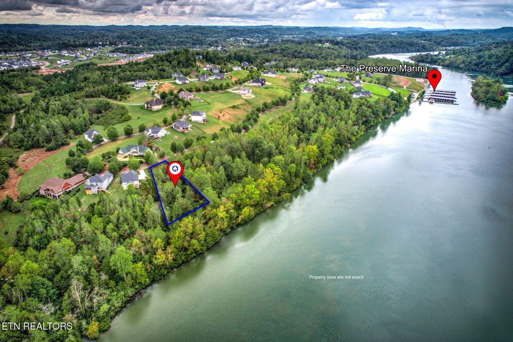 Photo of 152 Pineberry East Rd #166, Oak Ridge, TN 37830 (MLS # 1304598)