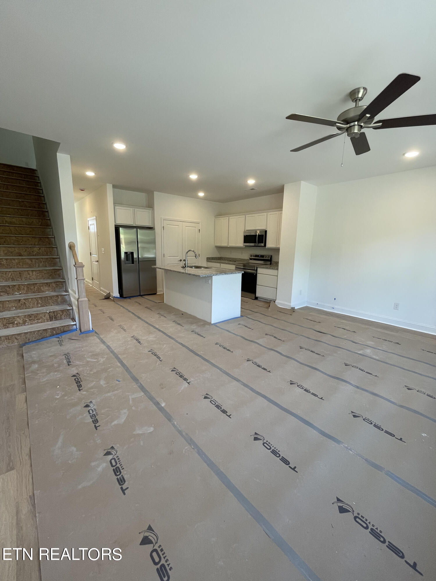 9164 Rolling Stone Way