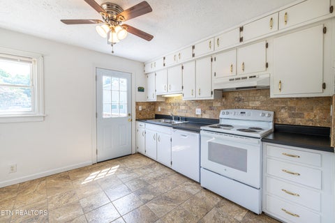 Tiny photo for 1314 Goldleaf St, Maryville, TN 37801 (MLS # 1356040)