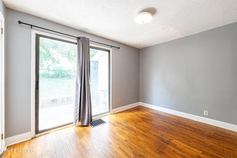 Tiny photo for 1314 Goldleaf St, Maryville, TN 37801 (MLS # 1356040)