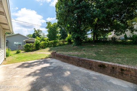 Tiny photo for 1314 Goldleaf St, Maryville, TN 37801 (MLS # 1356040)