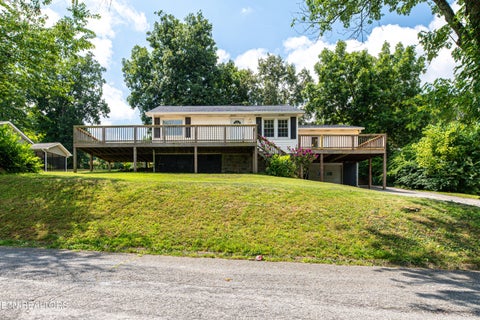 Photo of 1314 Goldleaf St, Maryville, TN 37801 (MLS # 1356040)