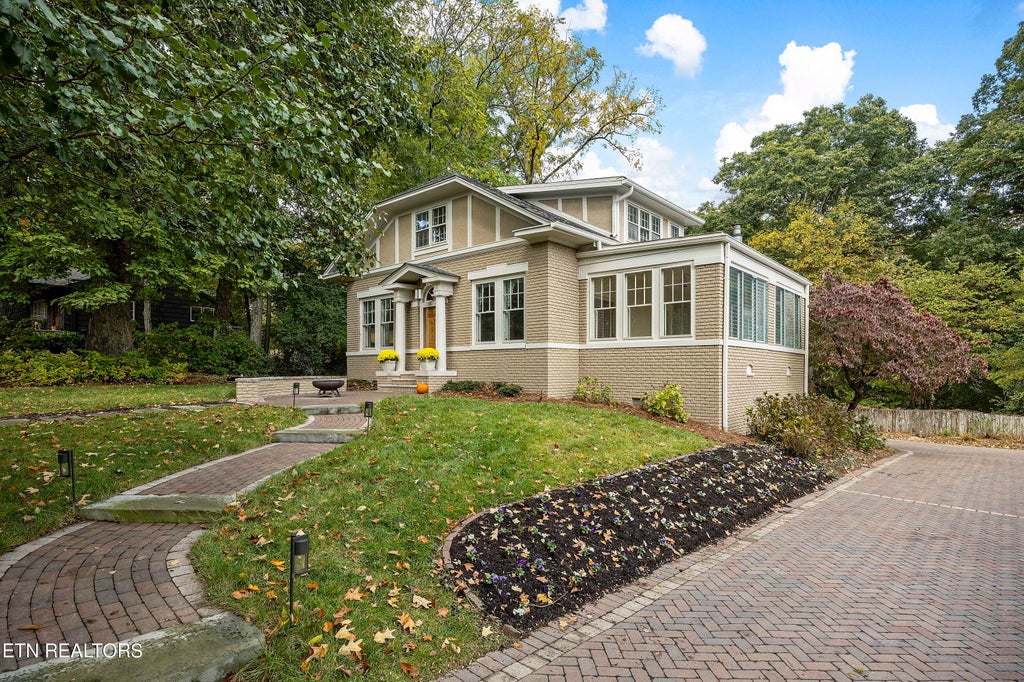 Photo of 3835 Woodhill Place, Knoxville, TN 37919 (MLS # 1243889)