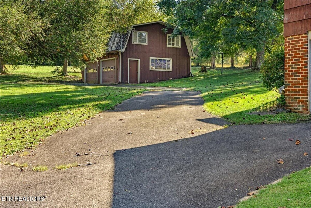 Photo of 613 Central Ave, Athens, TN 37303 (MLS # 1358931)
