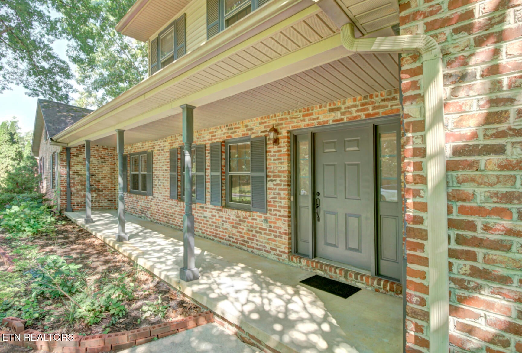 7917 Camberley Drive - Photo 4