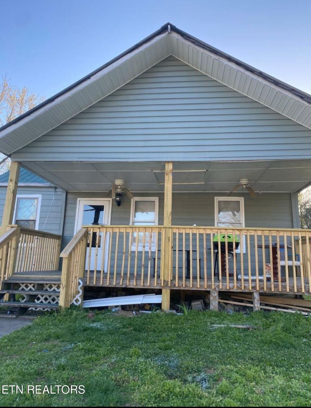 Photo of 507 Wallace Ave, Rocky Top, TN 37769 (MLS # 1332900)